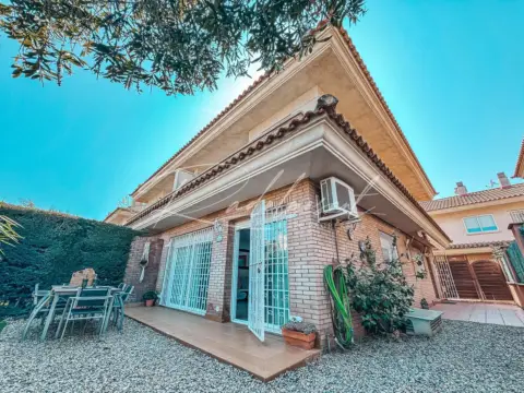 Casa pareada en Carrer de Pere Vergés