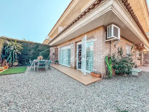 Casa pareada en Carrer de Pere Vergés