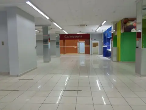 Local comercial en Avenida Constitucion