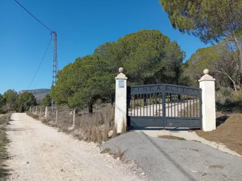 Finca rústica en Poligono Ind. los Vasalos