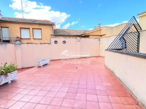 Habitación en calle C. Yza Gidelli