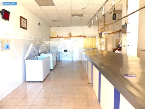 Local comercial en 1ª Linea