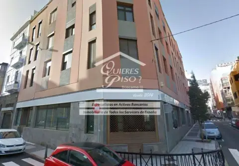 Local comercial en calle Aguadulce