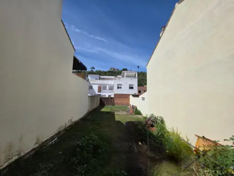 Terreno en calle Málaga