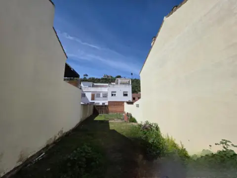 Terreno en calle Málaga