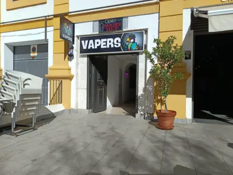 Local comercial en calle San Fernando