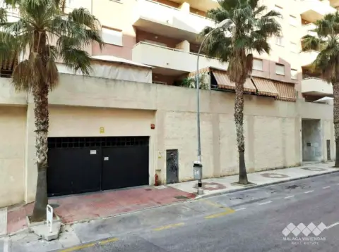 Almacén en Avenida de Isabel Manoja