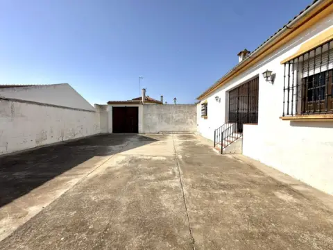 Chalet en Fuente de Piedra