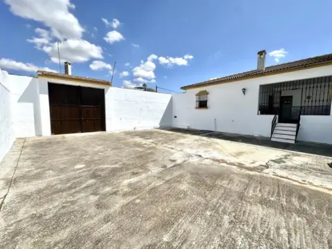 Chalet en Fuente de Piedra