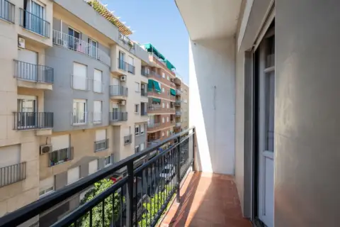 Piso en calle Tórtola, 28