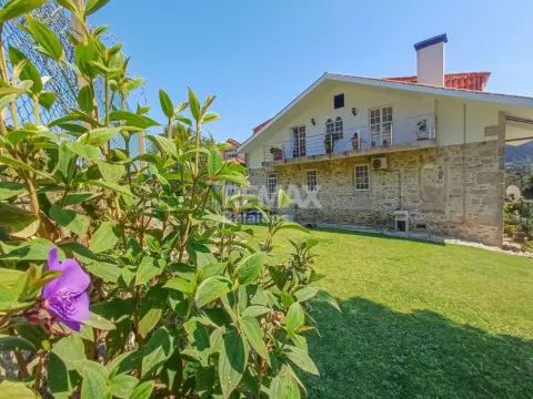 Casa pareada en Camino del Xestal