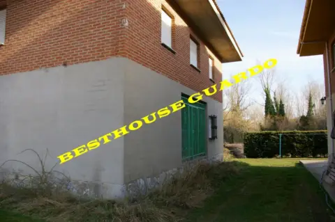 Casa en Aviñante