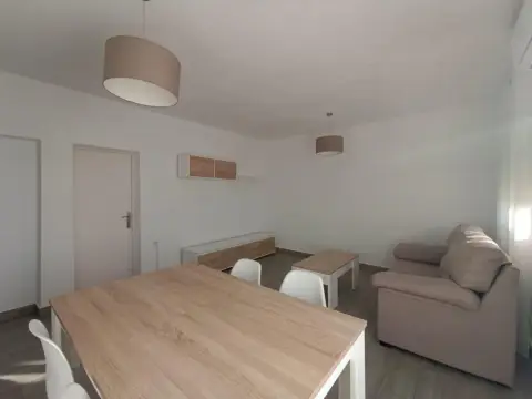 Piso en Juan Carlos I