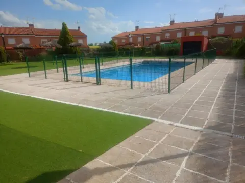 Casa adosada en Hormigos