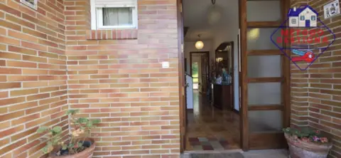 Casa adosada en Villanueva de La Peña