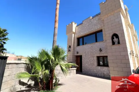 Chalet en calle Hebe