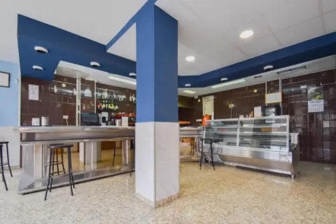 Local comercial en Plaza de Poeta Garcilaso de la Vega, 6