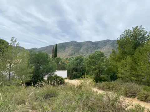 Terreno en El Pinar - Palacio de Congreso