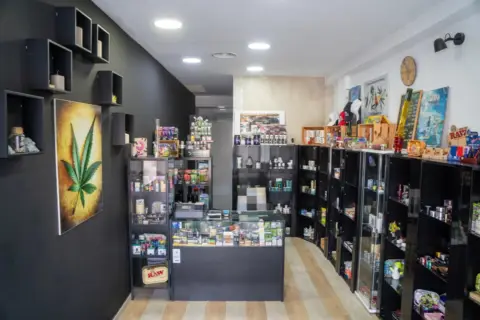 Local comercial en Benalmádena Costa