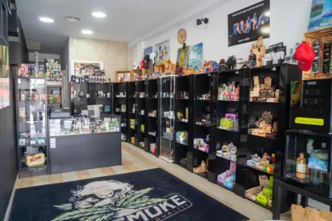 Local comercial en Benalmádena Costa