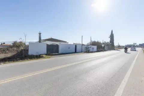 Chalet en calle Camino Río Dilar