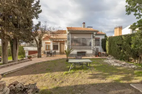 Chalet en Carretera de Gabias