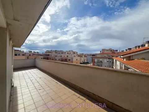 Piso en calle del Monasterio de la Oliva