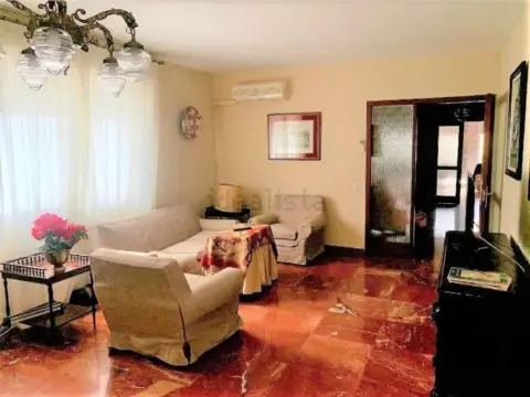 Piso en Barrio León-El Tardón-Blas Infante