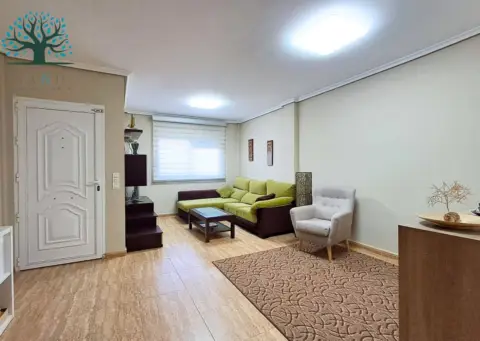 Dúplex en calle de los Zagales