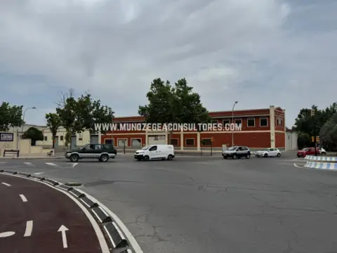 Nave industrial en Avenida de la Infancia