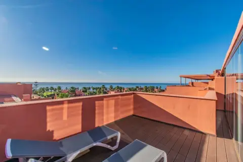 Ático en Urbanización Menara Beach