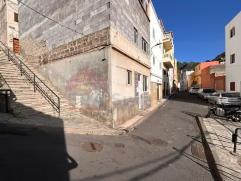 Casa adosada en calle Manuel Ravina