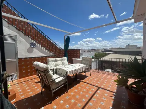 Chalet en Avda Reyes Catolicos