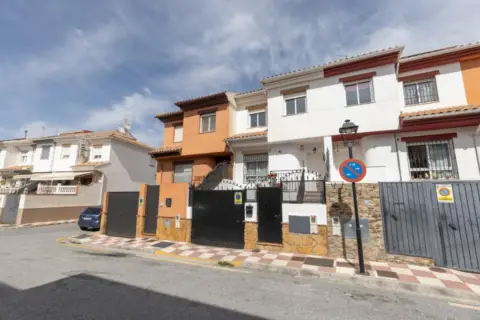 Casa – Churriana de La Vega