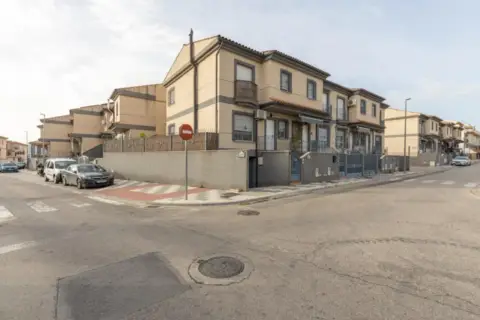 Casa adosada en calle del Cisne