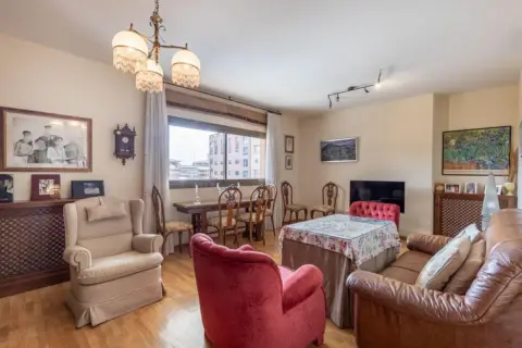 Piso en Plaza de San Lázaro, 11