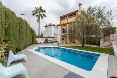 Casa en calle de Teresa de Calcuta, 4