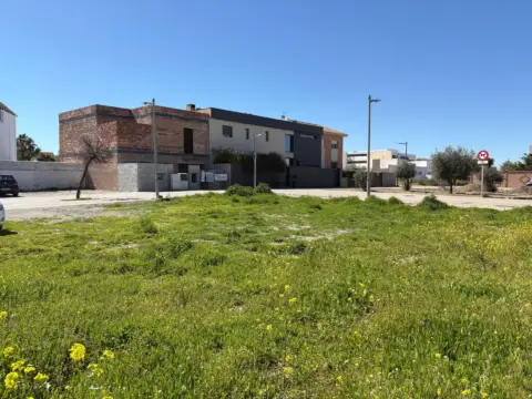 Terreno en calle Petunia