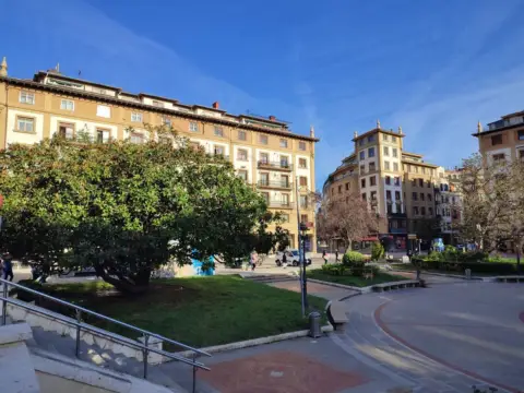 Piso en Plaza Puente