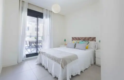 Piso en calle de Amalia Heredia, 1