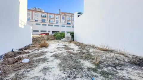 Terreno en calle San Juan de la Cruz, 33