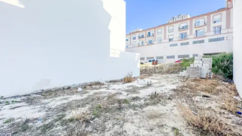 Terreno en calle San Juan de la Cruz, 33