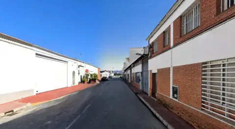 Nave industrial en calle de Casabermeja, 6