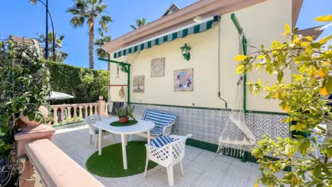 Chalet en calle Malvaloca, 4