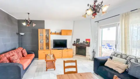 Casa adosada en calle Truche El, nº 9