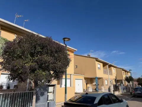 Chalet en calle de la Alegría