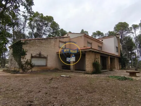 Chalet en Fontanars Dels Alforins