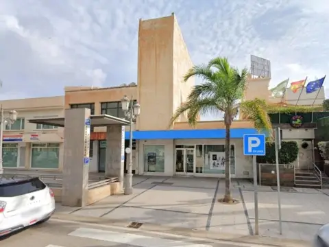 Local comercial en calle Carlota Alexandri, nº 35