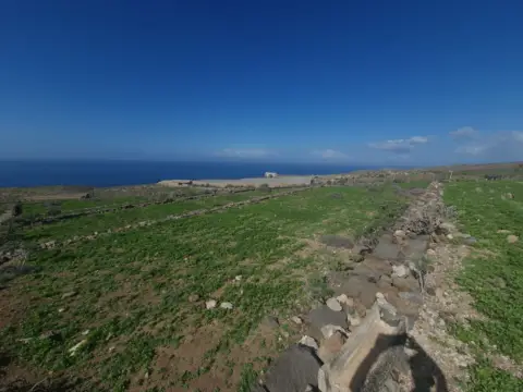 Terreno en calle Terrero los Pérez