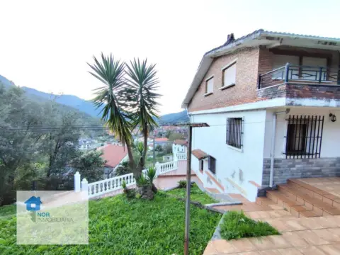 Chalet en Barrio del Mazo